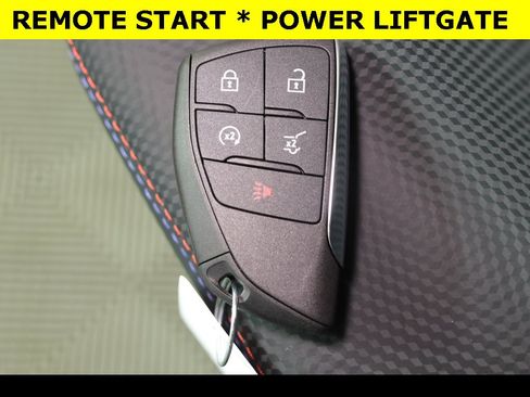 Used 2025 Chevrolet Traverse Z71 w/ Driver Confidence Package image 10