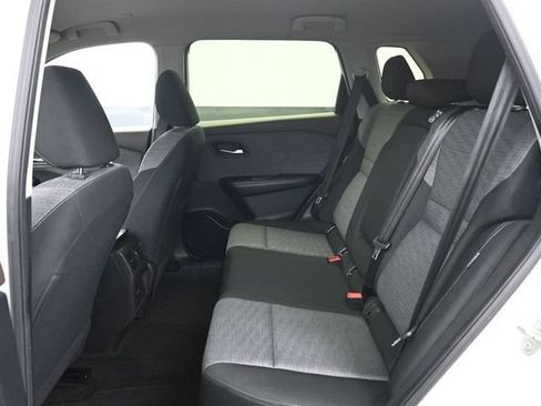 Used 2023 Nissan Rogue SV FWD image 10