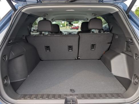 Used 2024 Chevrolet Equinox LT FWD image 19