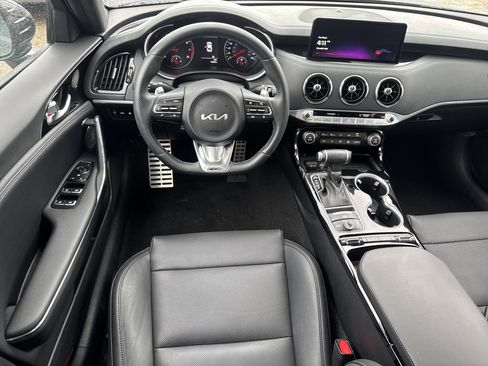 Used 2023 Kia Stinger GT-Line w/ Sun & Sound Package RWD image 7