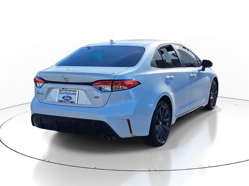 Used 2023 Toyota Corolla SE image 4