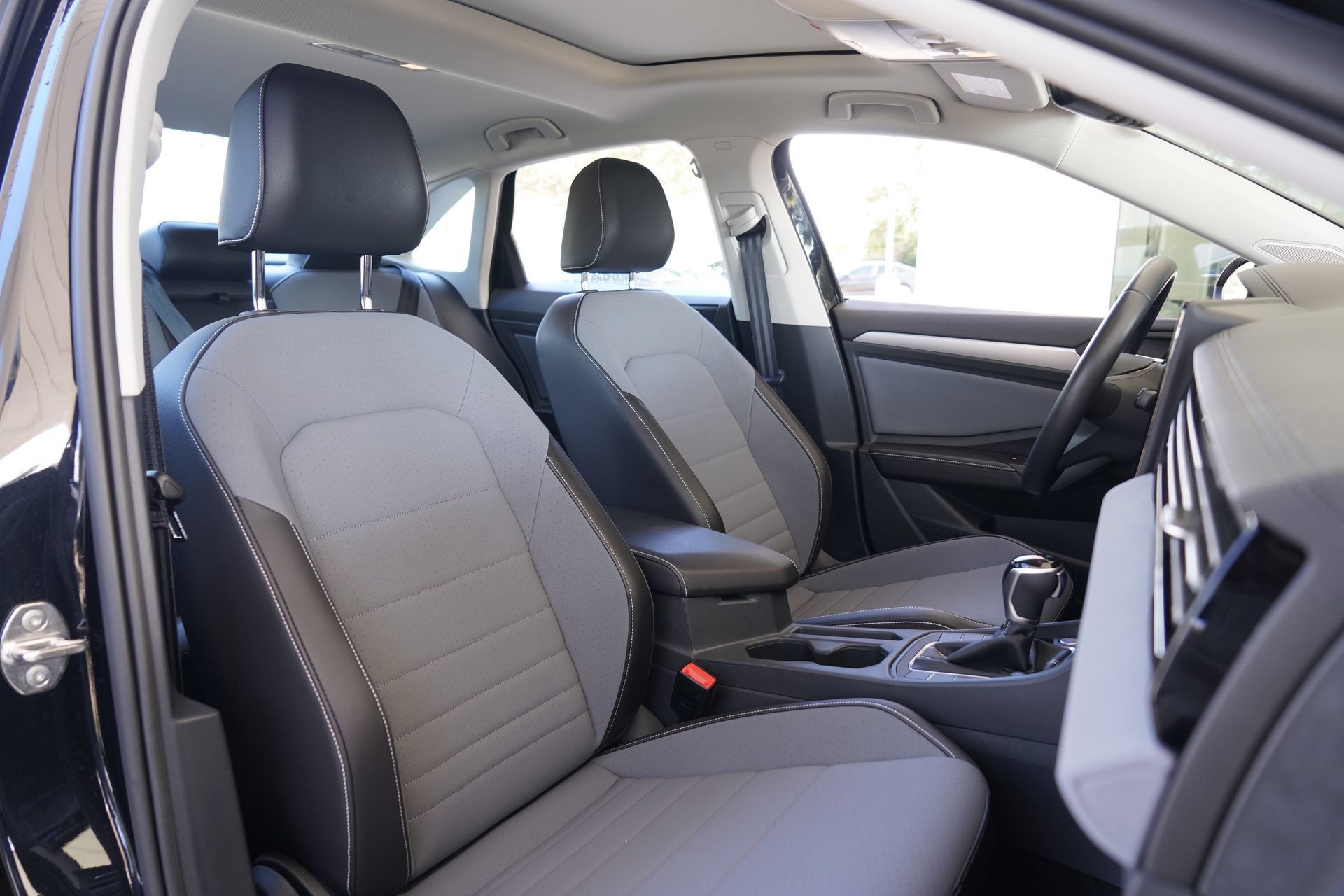 Certified 2026 Volkswagen Jetta SE FWD image 24