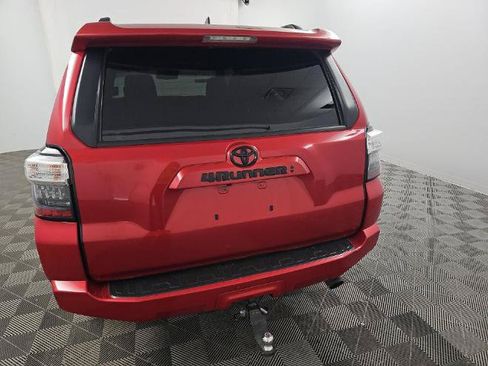 Used 2020 Toyota 4Runner SR5 Premium w/ Moonroof Package AWD/4WD image 4