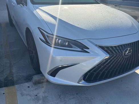 Used 2024 Lexus ES 300h w/ Premium Package image 1