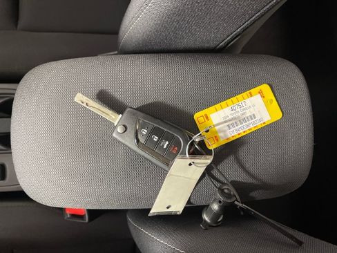 Used 2024 Toyota Corolla LE image 27