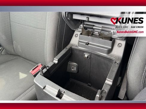 Used 2021 Jeep Wrangler Unlimited Sahara w/ Uconnect 4C Nav & Sound Group AWD/4WD image 11