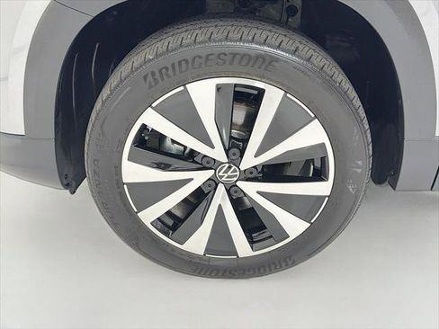 Used 2023 Volkswagen Taos SE w/ Panoramic Sunroof Package AWD/4WD image 32