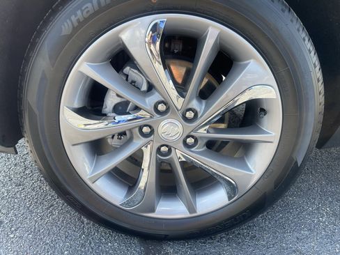 Used 2023 Buick Encore GX Essence w/ Experience Buick Package image 9