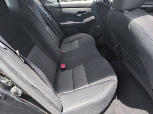 Used 2025 Nissan Sentra SV FWD image 29