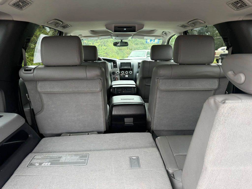 Used 2014 Toyota Sequoia Platinum RWD image 26
