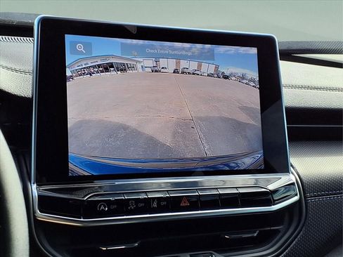 New 2026 Jeep Compass Latitude image 14