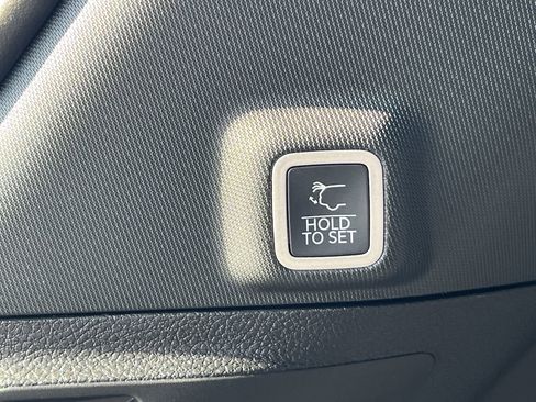 New 2025 Jeep Grand Cherokee Limited image 28