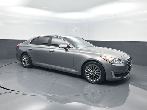 Used 2018 Genesis G90 3.3T Premium RWD image 36