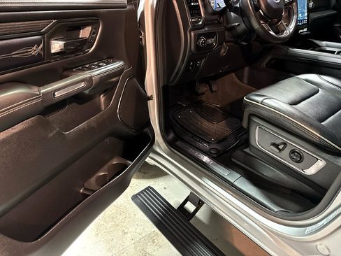 Used 2022 RAM 1500 Limited w/ Body Color Bumper Group image 13