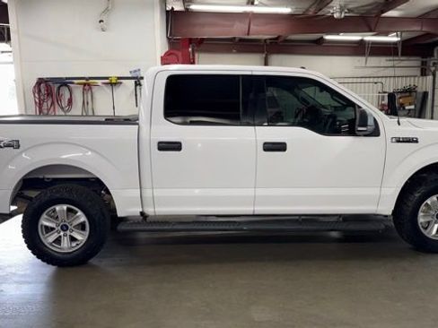 Used 2017 Ford F150 XLT w/ Equipment Group 301A Mid AWD/4WD image 5