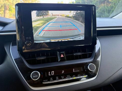 Used 2025 Toyota Corolla LE w/ Carpet Mat Package (TMS) FWD image 13