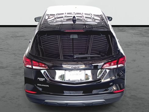 Used 2023 Chevrolet Equinox LT image 3