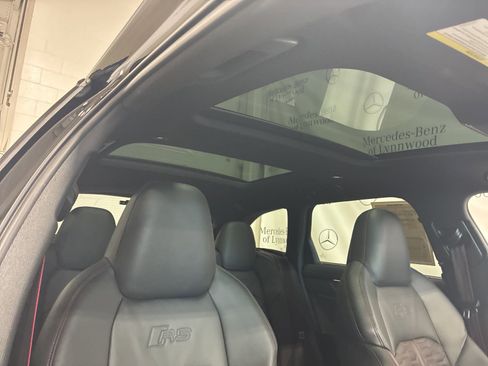 Used 2022 Audi RS 6 w/ Executive Package image 20