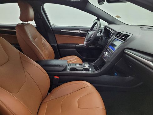 Used 2019 Ford Fusion Energi Titanium image 21