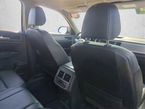 Used 2018 Volkswagen Atlas SE image 18