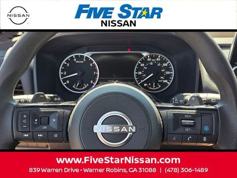 Used 2022 Nissan Rogue SV image 22