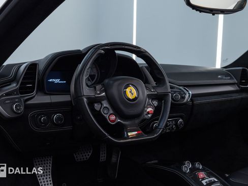 Used 2013 Ferrari 458 Spider RWD image 4