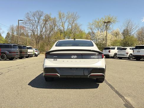 Certified 2025 Hyundai Sonata SEL FWD image 12