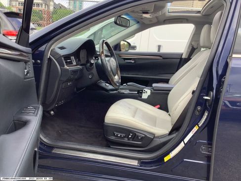 Used 2013 Lexus ES 350 w/ Luxury Pkg FWD image 10