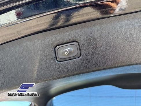 Used 2022 Ford Edge Titanium image 38