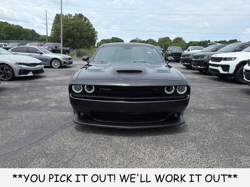 Used 2022 Dodge Challenger R/T Scat Pack RWD image 2