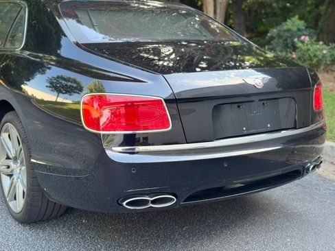 Used 2016 Bentley Flying Spur V8 AWD/4WD image 19