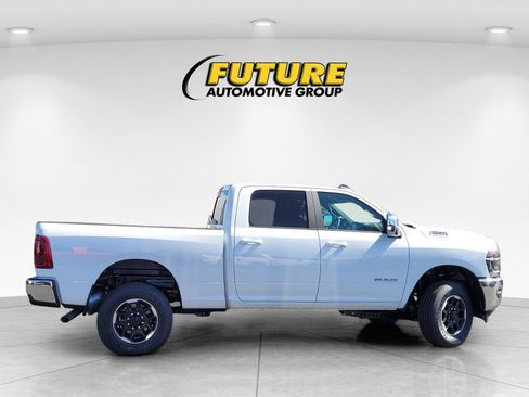New 2026 RAM 2500 Laramie AWD/4WD image 8