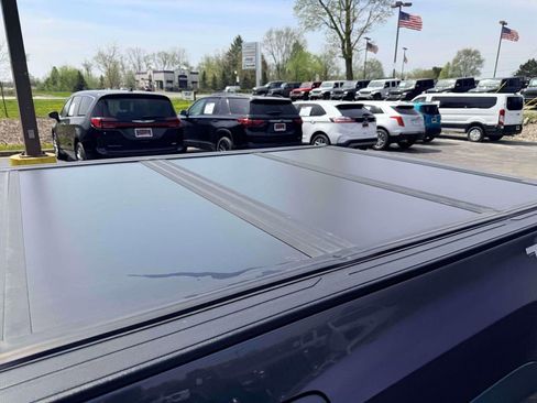 Used 2016 Toyota Tacoma TRD Off-Road AWD/4WD image 11