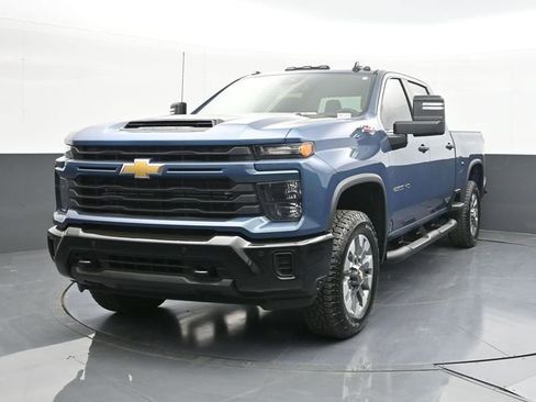 New 2026 Chevrolet Silverado 2500 Custom w/ Custom Value Package AWD/4WD image 2