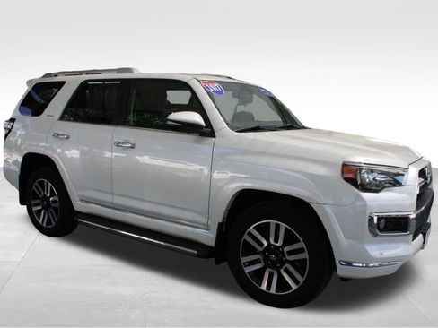 Used 2017 Toyota 4Runner Limited AWD/4WD image 20