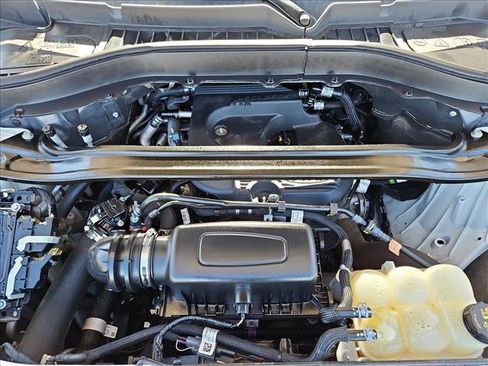 Used 2020 Ford Explorer Limited image 24