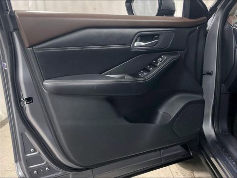 Certified 2023 Nissan Rogue SV w/ SV Premium B Package image 9