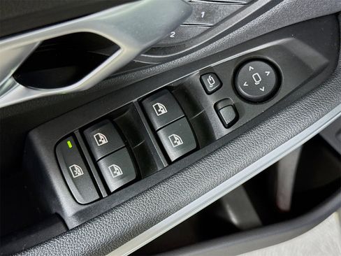 Used 2021 BMW 330i Sedan w/ Convenience Package image 18