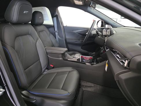 New 2026 Buick Envista Sport Touring w/ Convenience I Package FWD image 13
