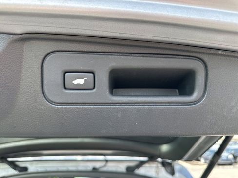 Used 2023 Honda Passport EX-L image 11