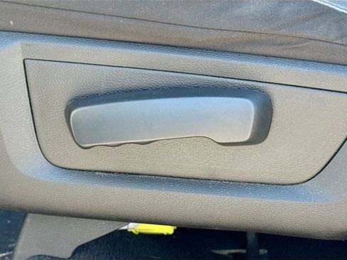 Used 2024 RAM 1500 Classic SLT AWD/4WD image 23