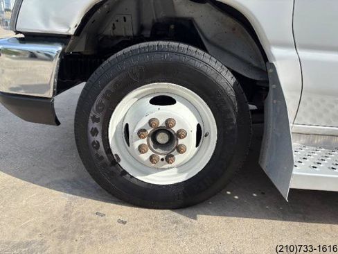 Used 2019 Ford E-450 and Econoline 450 Super Duty w/ Shuttle Bus Prep Package RWD image 29