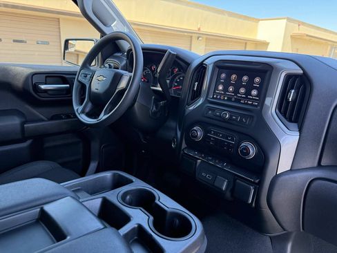 Used 2023 Chevrolet Silverado 1500 Custom AWD/4WD image 19