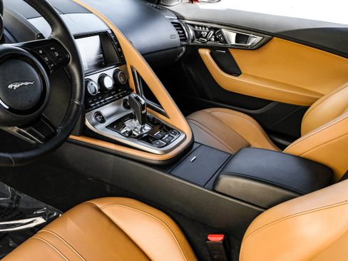 Used 2014 Jaguar F-TYPE Convertible image 22