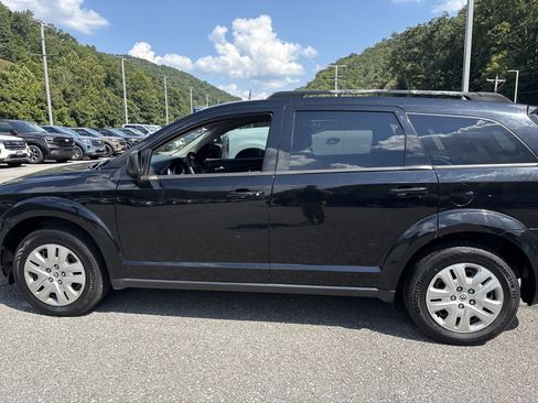 Used 2018 Dodge Journey SE FWD image 7
