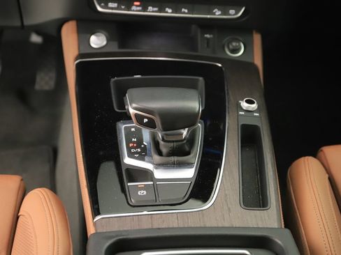 Used 2021 Audi Q5 Prestige w/ Prestige Package AWD/4WD image 21