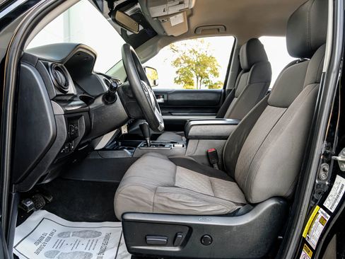 Used 2015 Toyota Tundra SR5 w/ SR5 Upgrade Package image 3