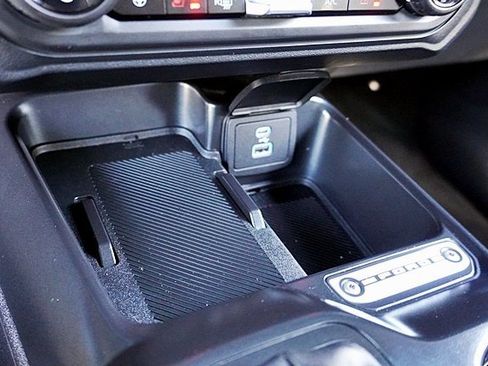 Used 2025 Ford Bronco Outer Banks image 28