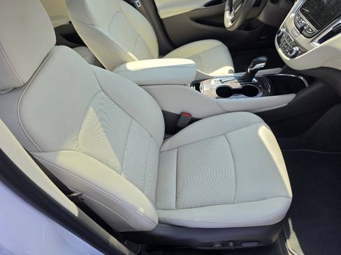 Used 2022 Chevrolet Malibu Premier FWD image 30