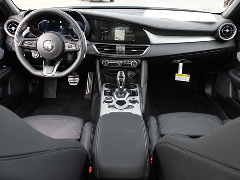 New 2025 Alfa Romeo Giulia image 34